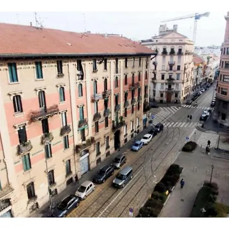 2 Bedroom Gem Near Fast Wi Fi Kademy House Apartment Milan