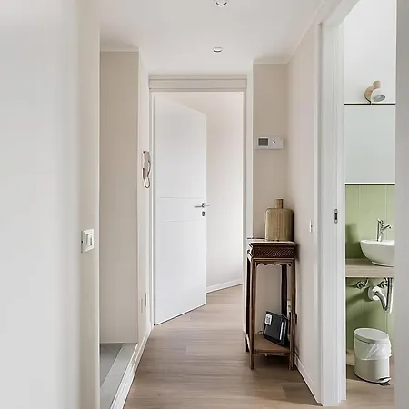 2 Bedroom Gem Near Fast Wi Fi Kademy House Milan