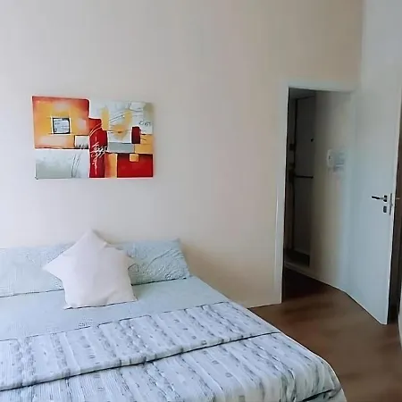 Apartment 2 Bedroom Gem Near Fast Wi Fi Kademy House
