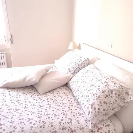2 Bedroom Gem Near Fast Wi Fi Kademy House Apartment *
